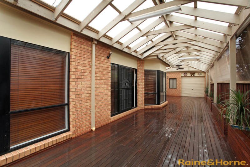 Photo - 3 Brunswick Place, Taylors Hill VIC 3037 - Image 11