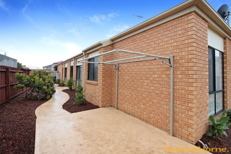 Photo - 3 Brunswick Place, Taylors Hill VIC 3037 - Image 13