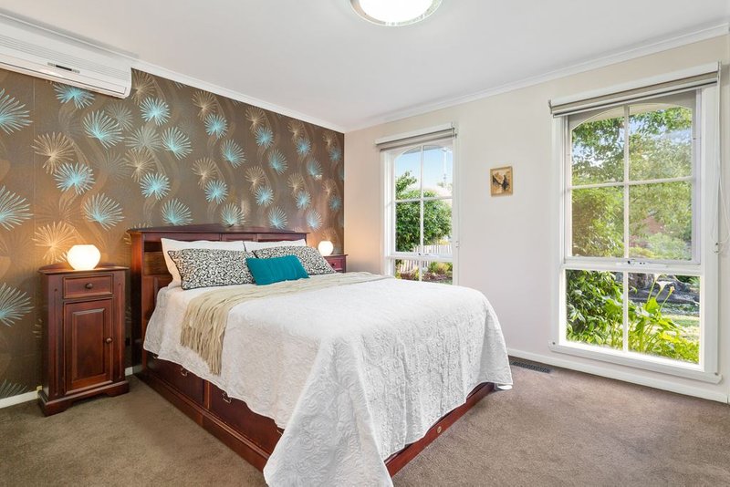 Photo - 3 Brynor Crescent, Glen Waverley VIC 3150 - Image 8