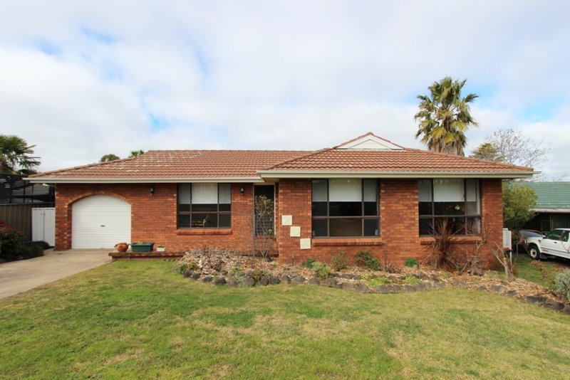 3 Bullock Place, Kelso NSW 2795