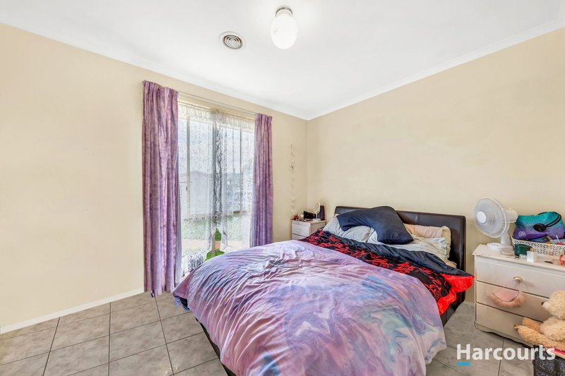 Photo - 3 Buninyong Way, Delahey VIC 3037 - Image 10