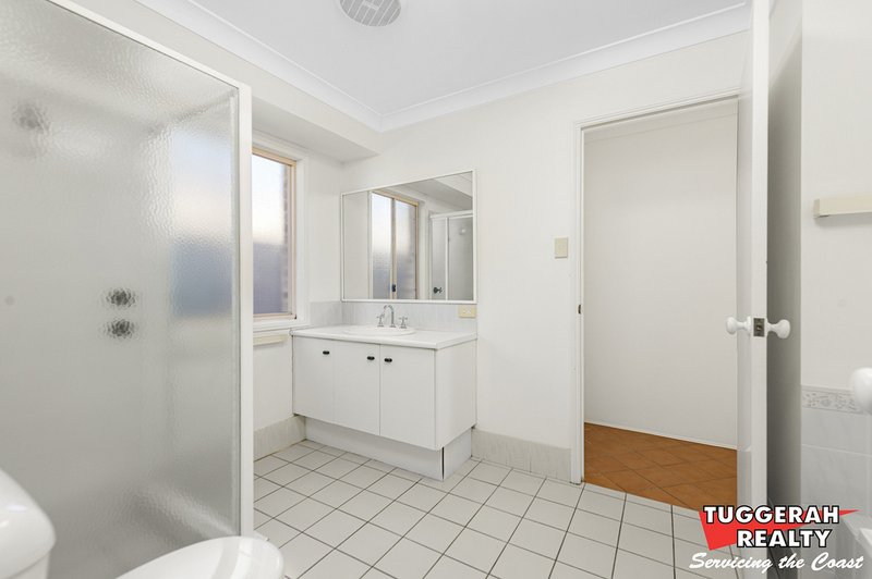 Photo - 3 Burbank Drive, Tuggerah NSW 2259 - Image 9