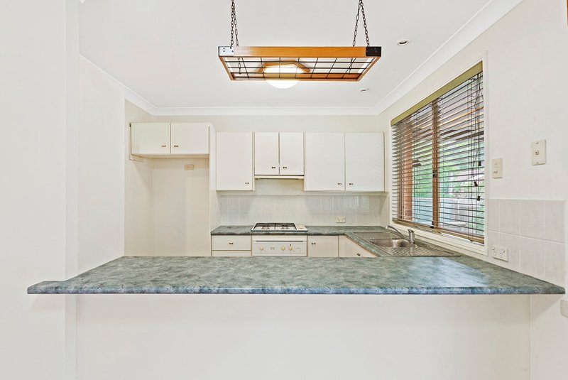 Photo - 3 Burbank Drive, Tuggerah NSW 2259 - Image 6