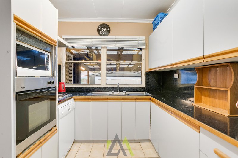 Photo - 3 Burdett Street, Frankston North VIC 3200 - Image 2