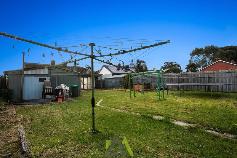 Photo - 3 Burdett Street, Frankston North VIC 3200 - Image 16