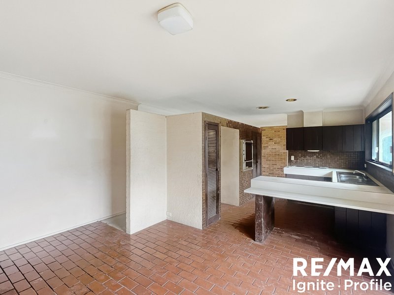 Photo - 3 Burgee Street, Jamboree Heights QLD 4074 - Image 7