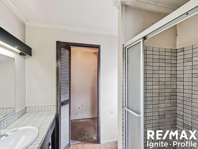 Photo - 3 Burgee Street, Jamboree Heights QLD 4074 - Image 11