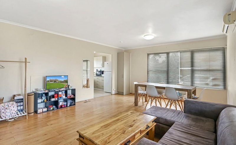 Photo - 3 Burke Court, Laverton VIC 3028 - Image 2