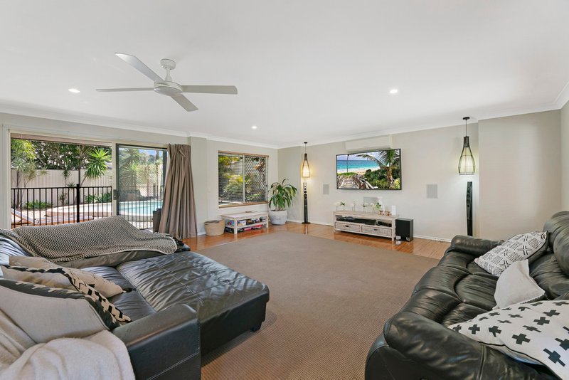 Photo - 3 Burke Crescent, Mudgeeraba QLD 4213 - Image 11