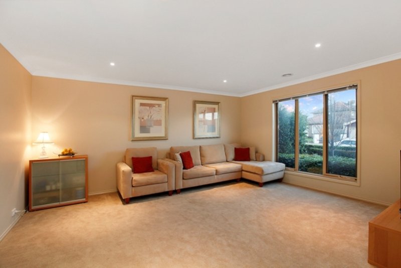 Photo - 3 Burnett Crescent, Reservoir VIC 3073 - Image 3