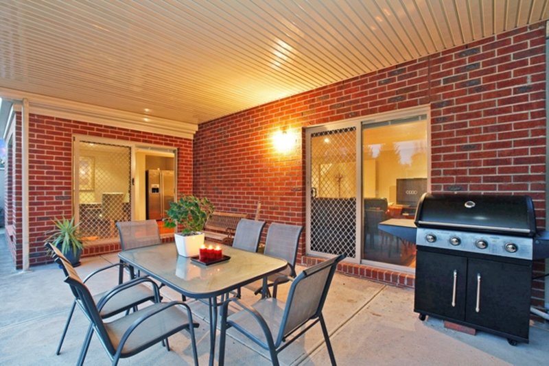 Photo - 3 Burnett Crescent, Reservoir VIC 3073 - Image 7