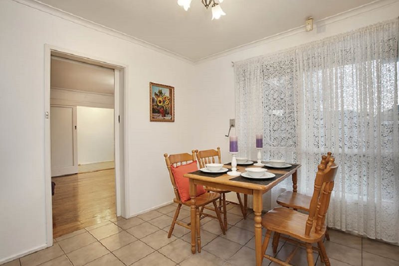 Photo - 3 Burrapike Ave , Springvale VIC 3171 - Image 4