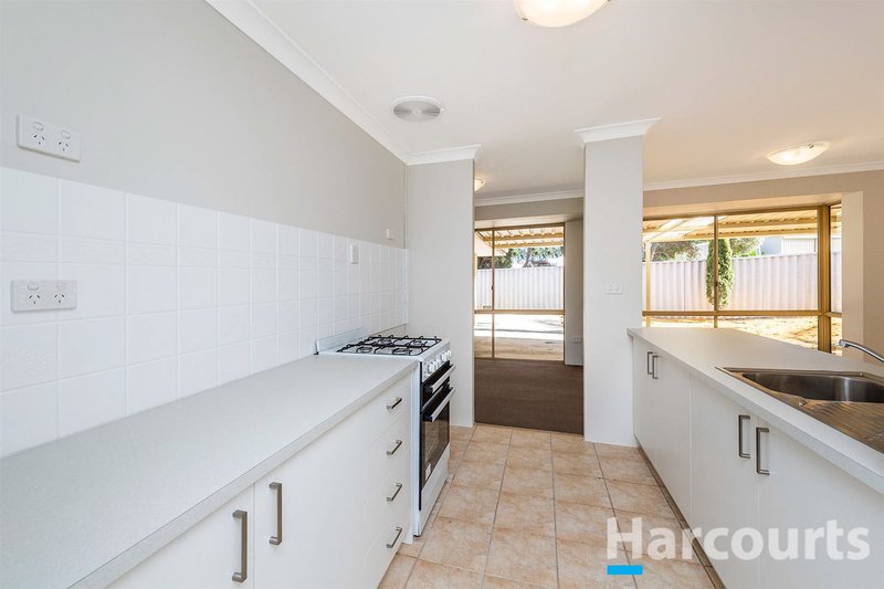 Photo - 3 Burrows Place, Parmelia WA 6167 - Image 6