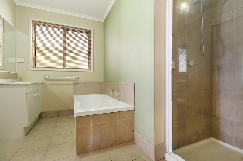 Photo - 3 Butterworth Place, Wodonga VIC 3690 - Image 7