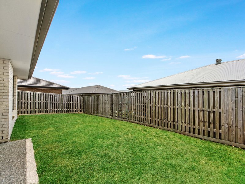 Photo - 3 Byfield Street, Pimpama QLD 4209 - Image 3