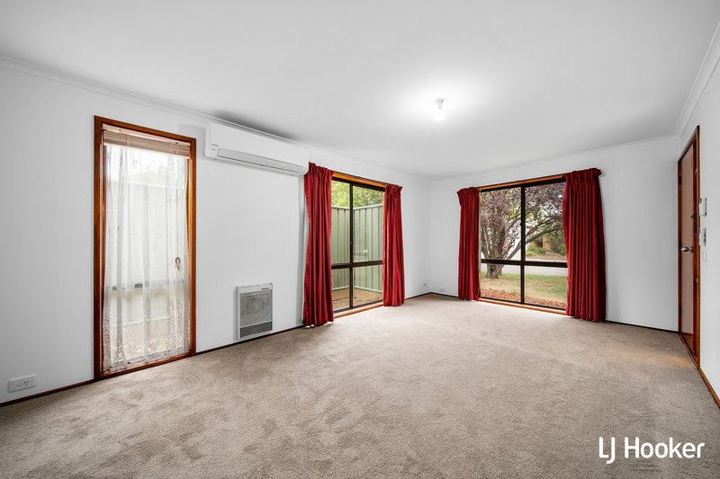 Photo - 3 Byram Place, Florey ACT 2615 - Image 2