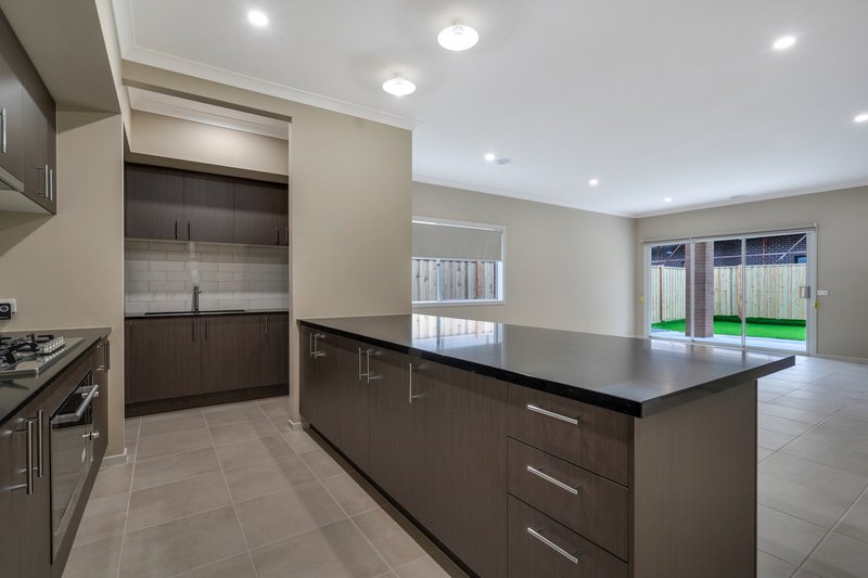 Photo - 3 Caddy Way, Beveridge VIC 3753 - Image 9