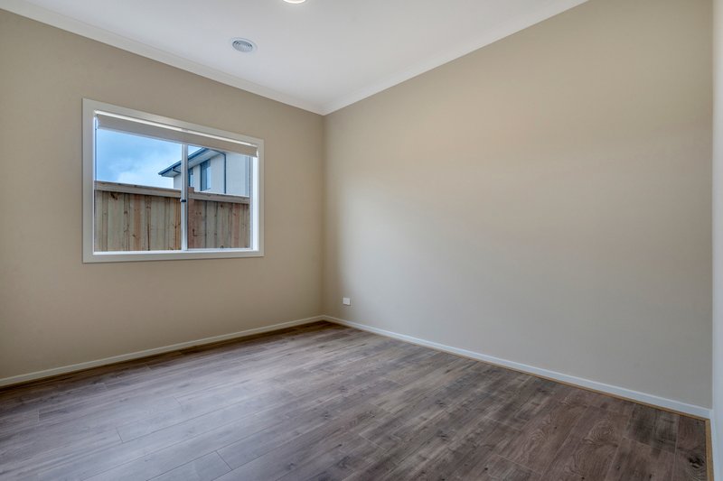 Photo - 3 Caddy Way, Beveridge VIC 3753 - Image 13