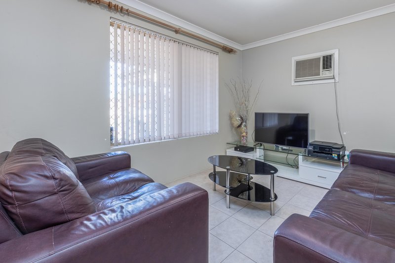 Photo - 3 Caliso Court, Warnbro WA 6169 - Image 3