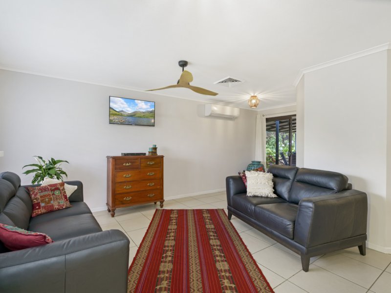 Photo - 3 Cambridge Court, Carrara QLD 4211 - Image 7