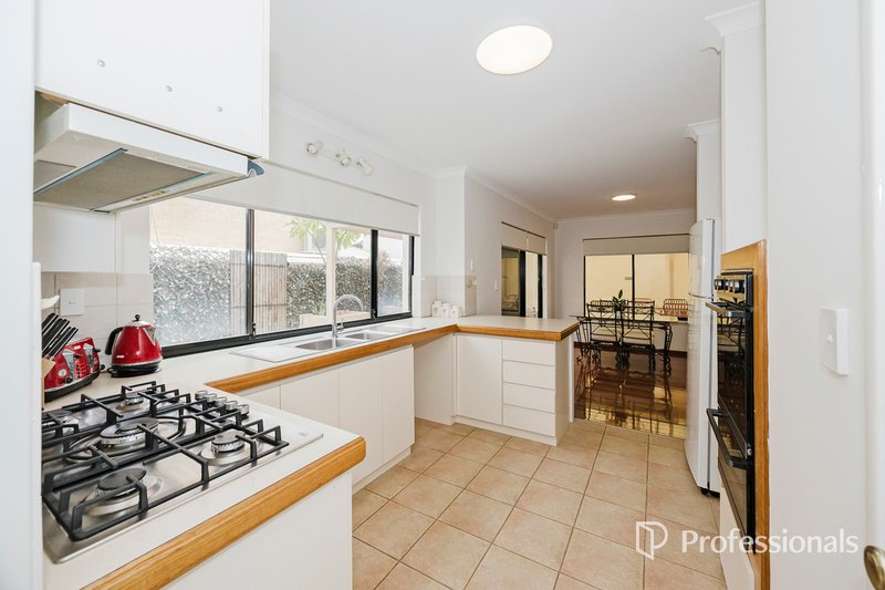 Photo - 3 Camden Glade, Mindarie WA 6030 - Image 10