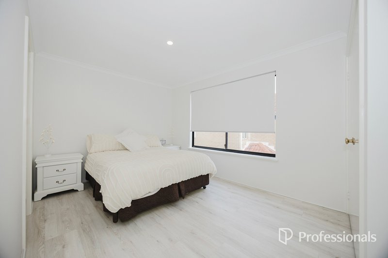 Photo - 3 Camden Glade, Mindarie WA 6030 - Image 19