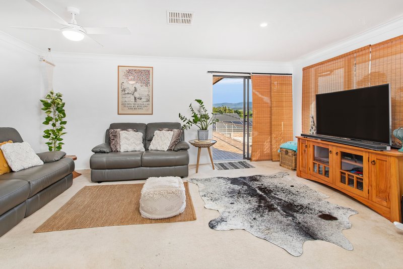 Photo - 3 Cameron Crescent, Kiama Downs NSW 2533 - Image 4