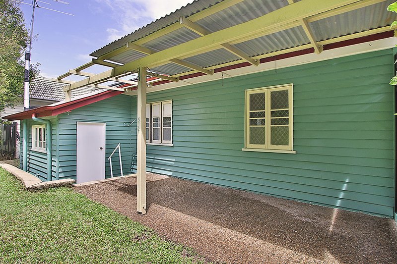 Photo - 3 Campbell Street, Woodend QLD 4305 - Image 16