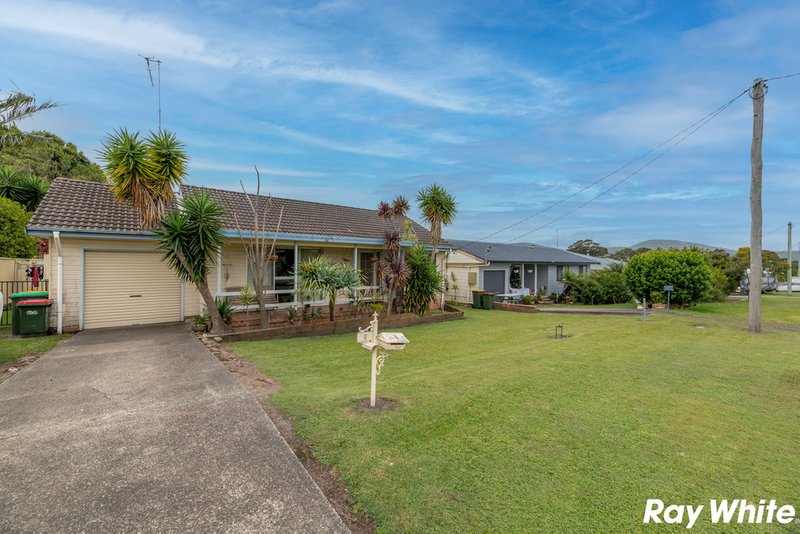 3 Capri Avenue, Forster NSW 2428