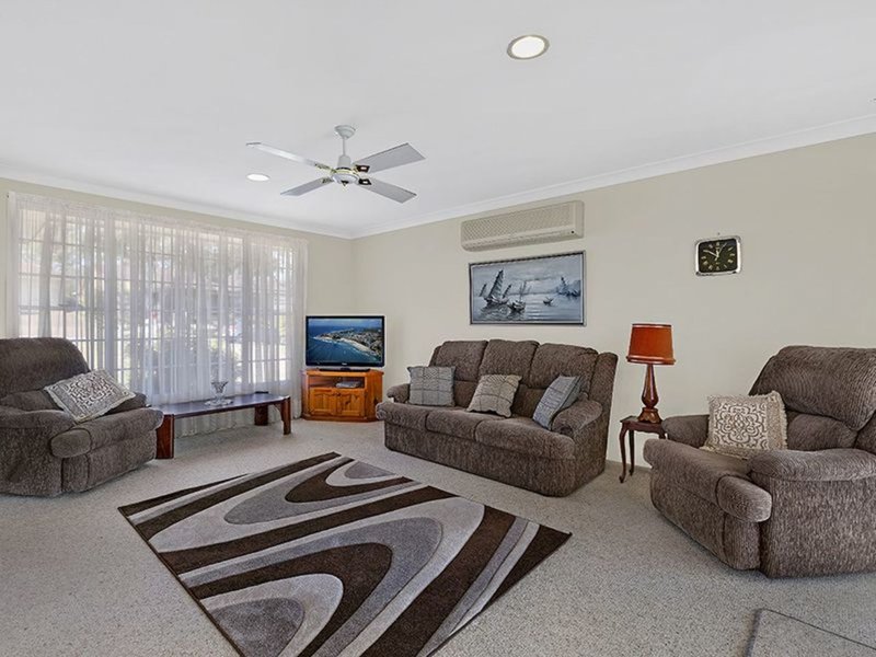 Photo - 3 Cara Street, Killarney Vale NSW 2261 - Image 3