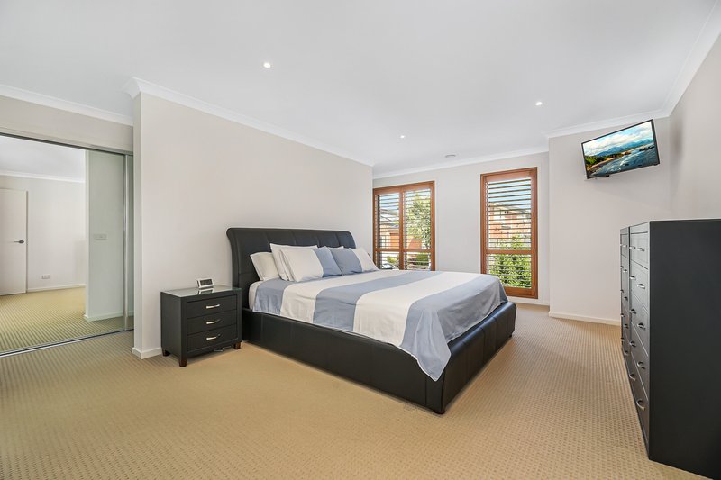 Photo - 3 Carambola Place, Berwick VIC 3806 - Image 10