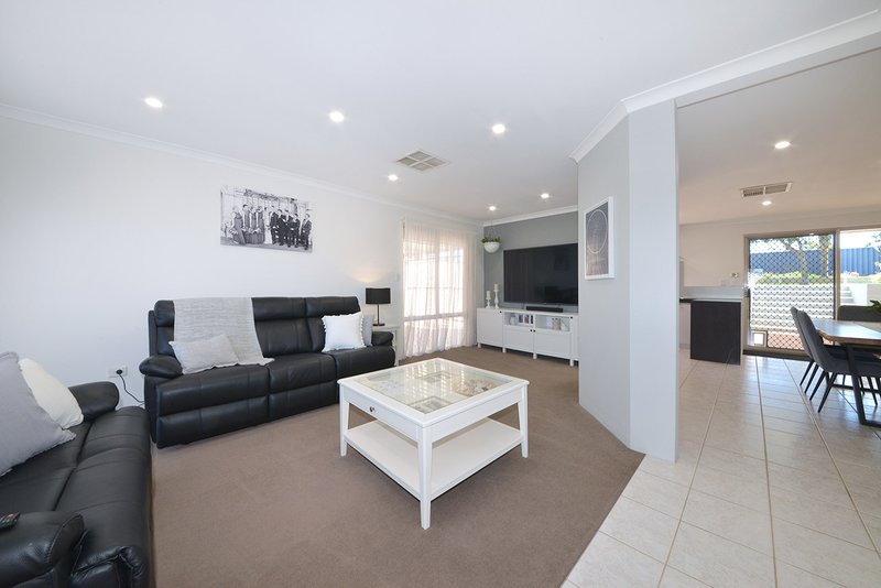 Photo - 3 Carberry Square, Clarkson WA 6030 - Image 7