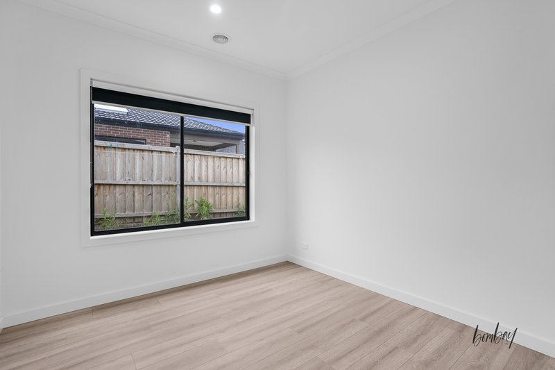 Photo - 3 Cardigan Street, Donnybrook VIC 3064 - Image 12