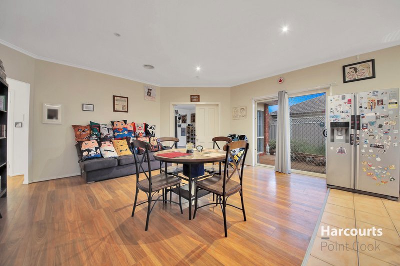 Photo - 3 Caribou Place, Point Cook VIC 3030 - Image 12