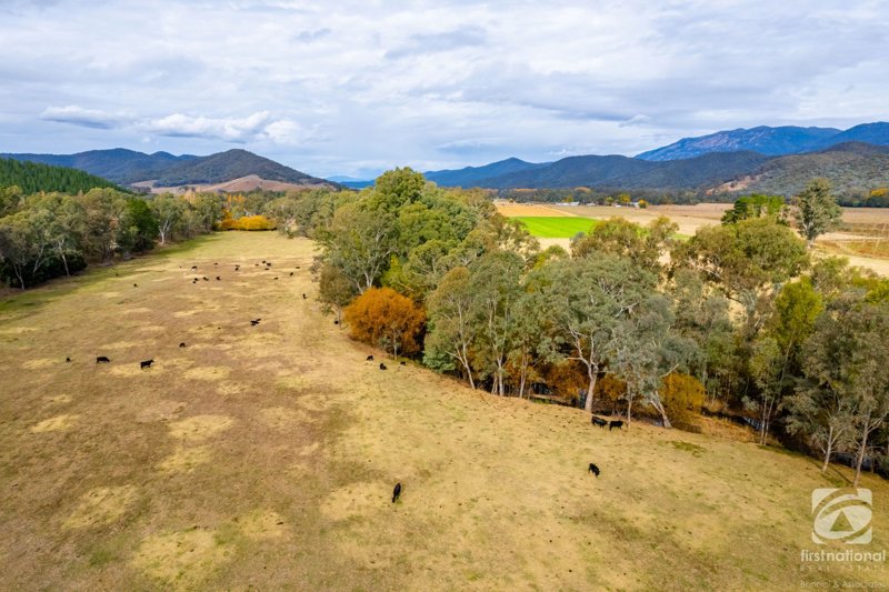 Photo - 3 Carlassare Court, Myrtleford VIC 3737 - Image 17