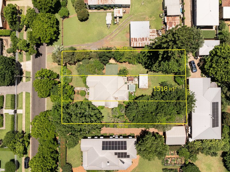 3 Carlton Street, North Toowoomba QLD 4350