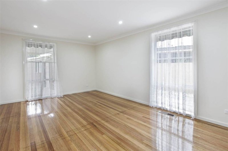 Photo - 3 Carmarthen Drive, Corio VIC 3214 - Image 4