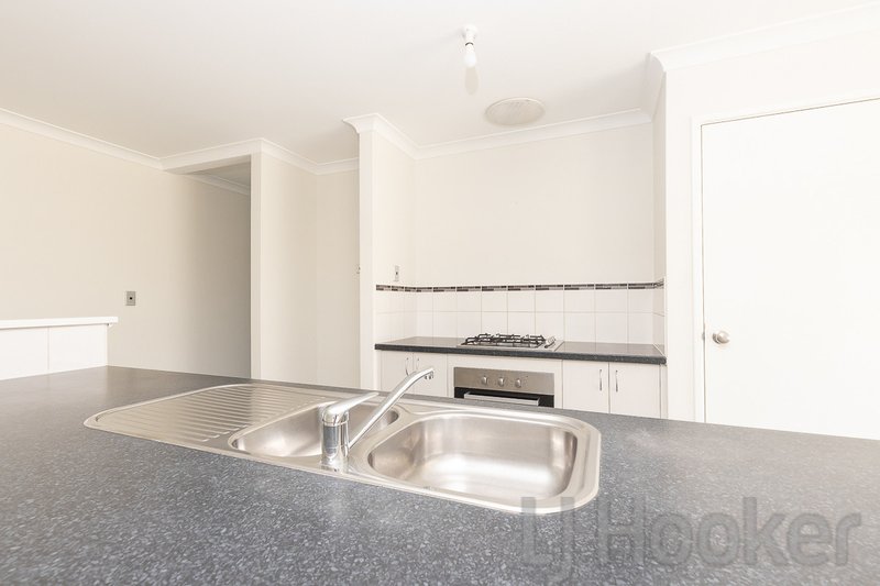 Photo - 3 Carnaby Drive, Dawesville WA 6211 - Image 3