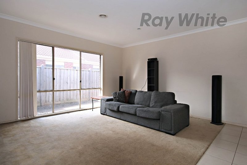 Photo - 3 Carnival Place, Point Cook VIC 3030 - Image 2