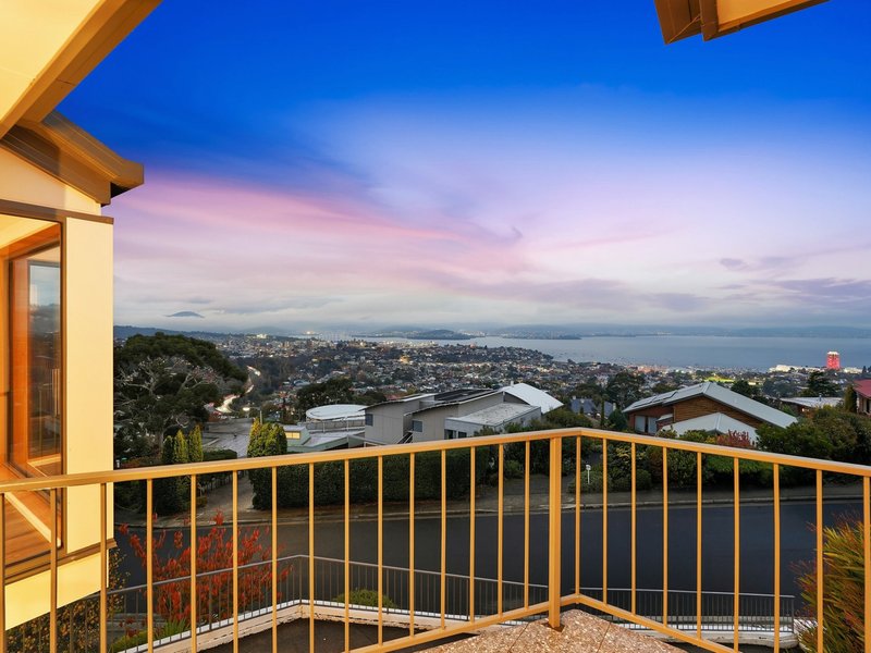 Photo - 3 Caroline Street, Dynnyrne TAS 7005 - Image 4