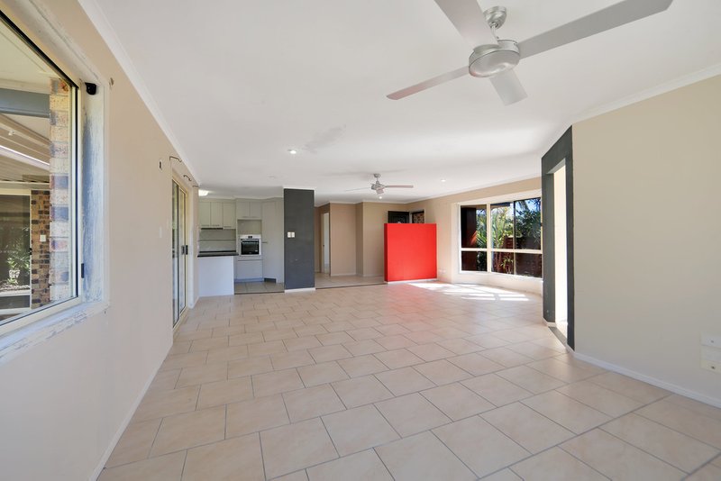 Photo - 3 Carolyn Street, Dundowran Beach QLD 4655 - Image 19