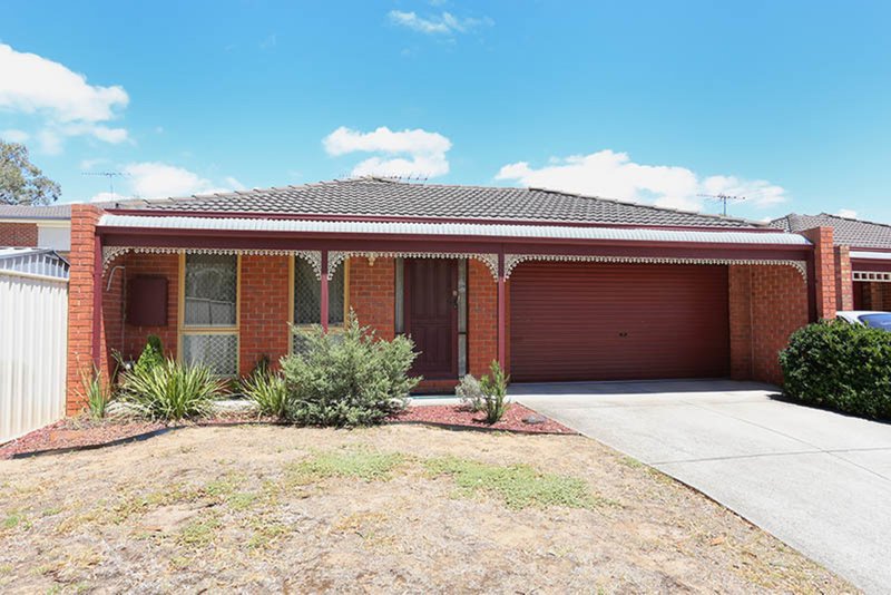 3 Carr Place, Roxburgh Park VIC 3064