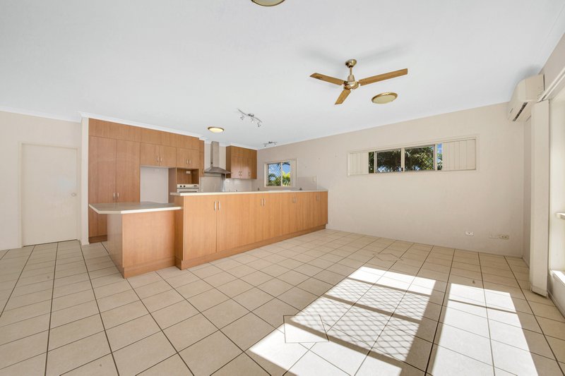 Photo - 3 Carthurbie Court, New Auckland QLD 4680 - Image 5