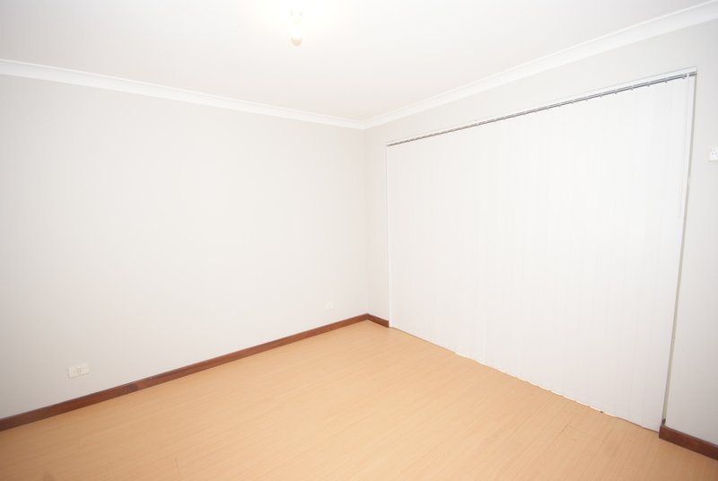 Photo - 3 Caryota Court, Warnbro WA 6169 - Image 3