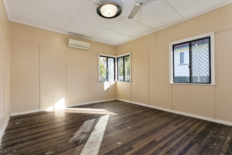 Photo - 3 Casey Street, Keperra QLD 4054 - Image 4