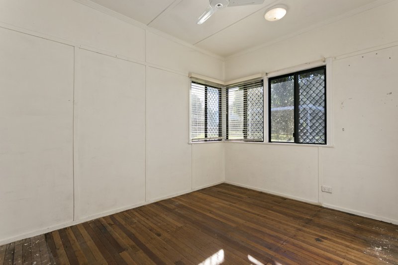 Photo - 3 Casey Street, Keperra QLD 4054 - Image 6