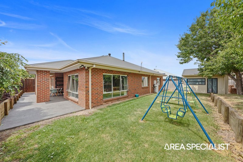 Photo - 3 Cassowary Avenue, Pakenham VIC 3810 - Image 9