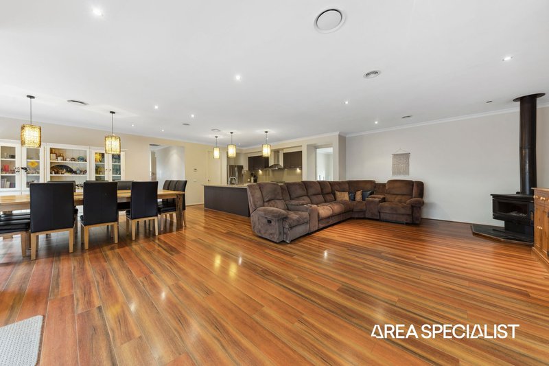 Photo - 3 Cassowary Avenue, Pakenham VIC 3810 - Image 22