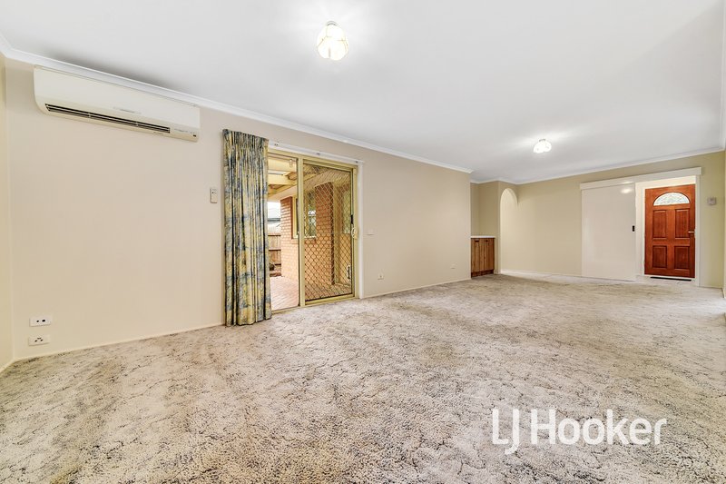 Photo - 3 Casuarina Court, Hampton Park VIC 3976 - Image 2