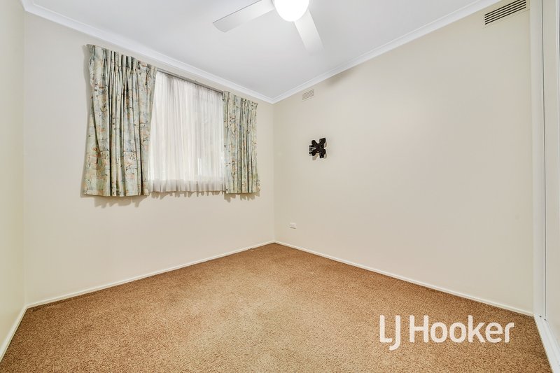 Photo - 3 Casuarina Court, Hampton Park VIC 3976 - Image 11